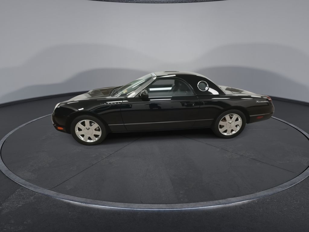 Thumbnail: 2002 Ford Thunderbird - 17