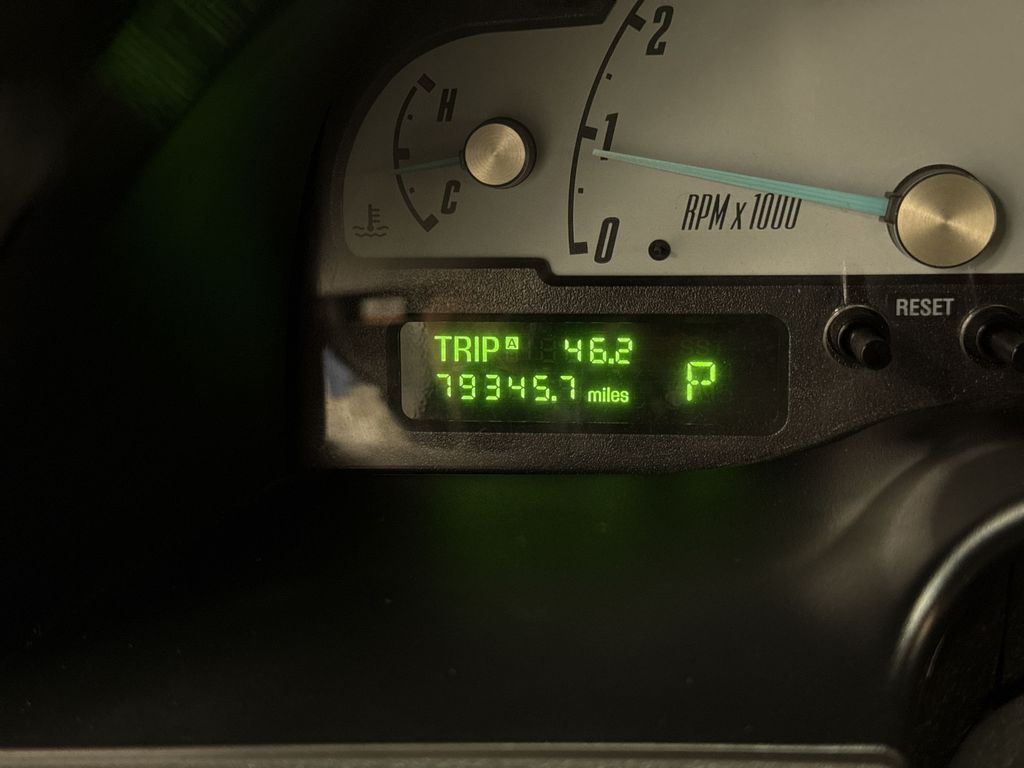 Thumbnail: 2002 Ford Thunderbird - 22