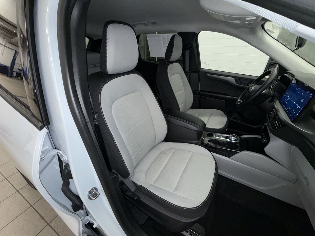 Thumbnail: 2025 Ford Escape - 11