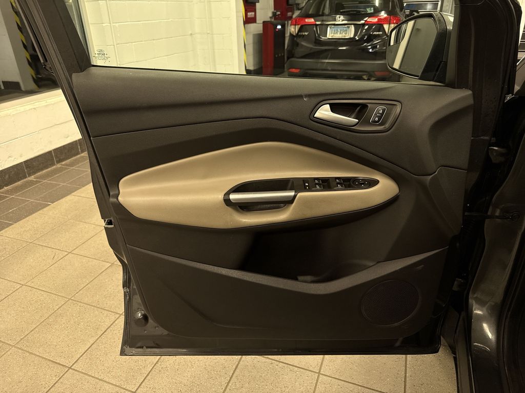 Thumbnail: 2019 Ford Escape - 29