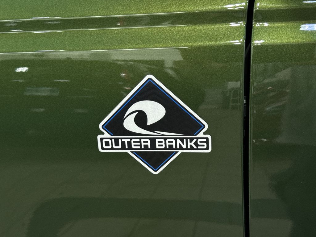 Thumbnail: 2023 Ford Bronco - 6