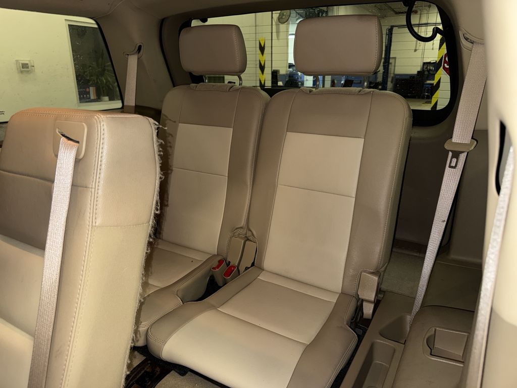 Thumbnail: 2010 Ford Explorer - 22