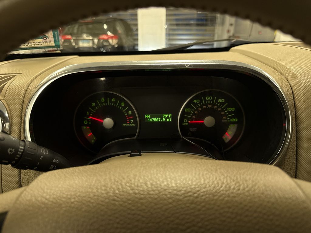 Thumbnail: 2010 Ford Explorer - 32
