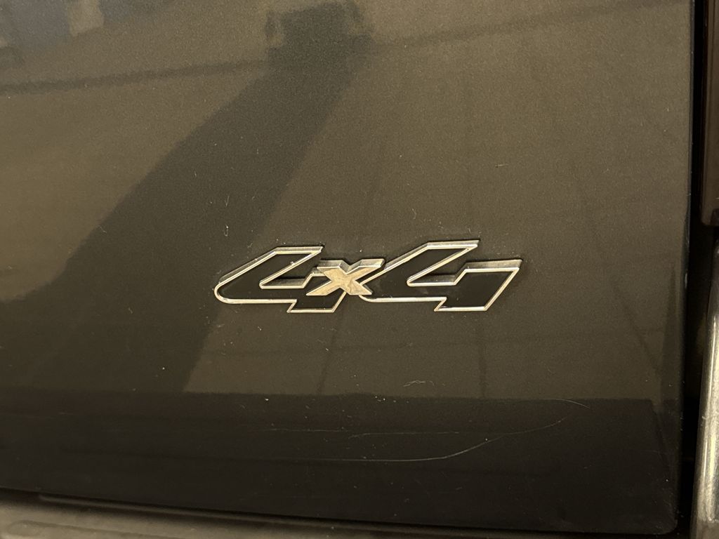 Thumbnail: 2010 Ford Explorer - 27
