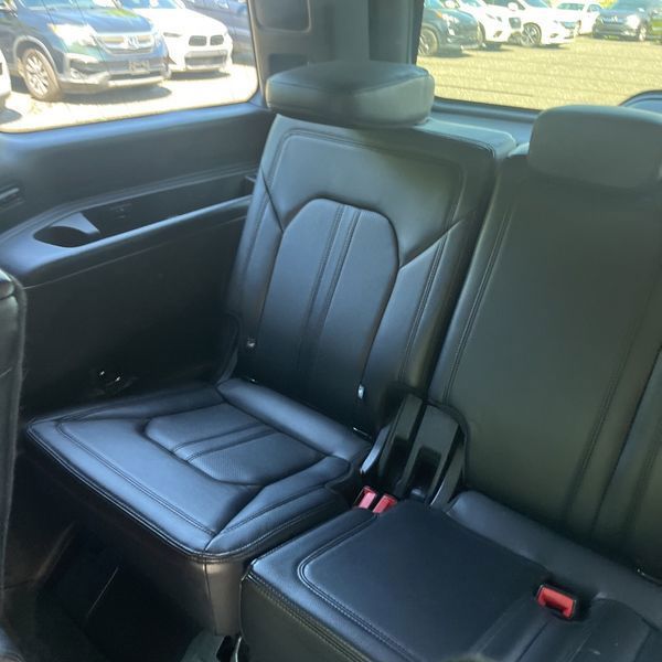 Thumbnail: 2019 Ford Expedition - 19