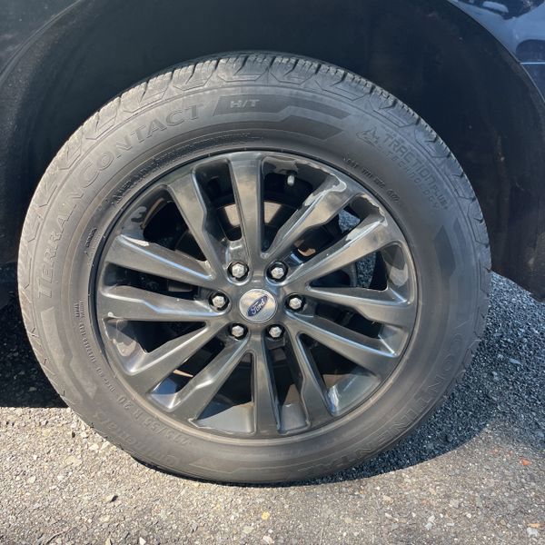 Thumbnail: 2019 Ford Expedition - 15