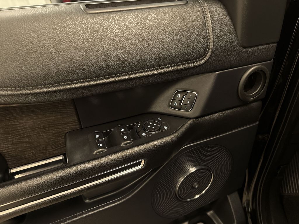Thumbnail: 2019 Ford Expedition - 25