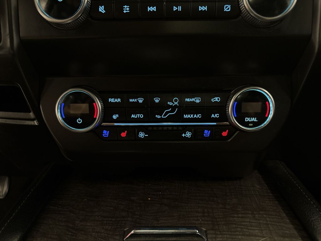 Thumbnail: 2019 Ford Expedition - 24