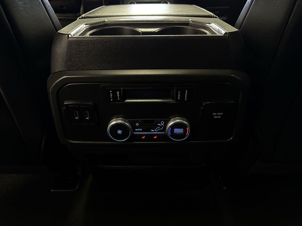 Thumbnail: 2019 Ford Expedition - 32