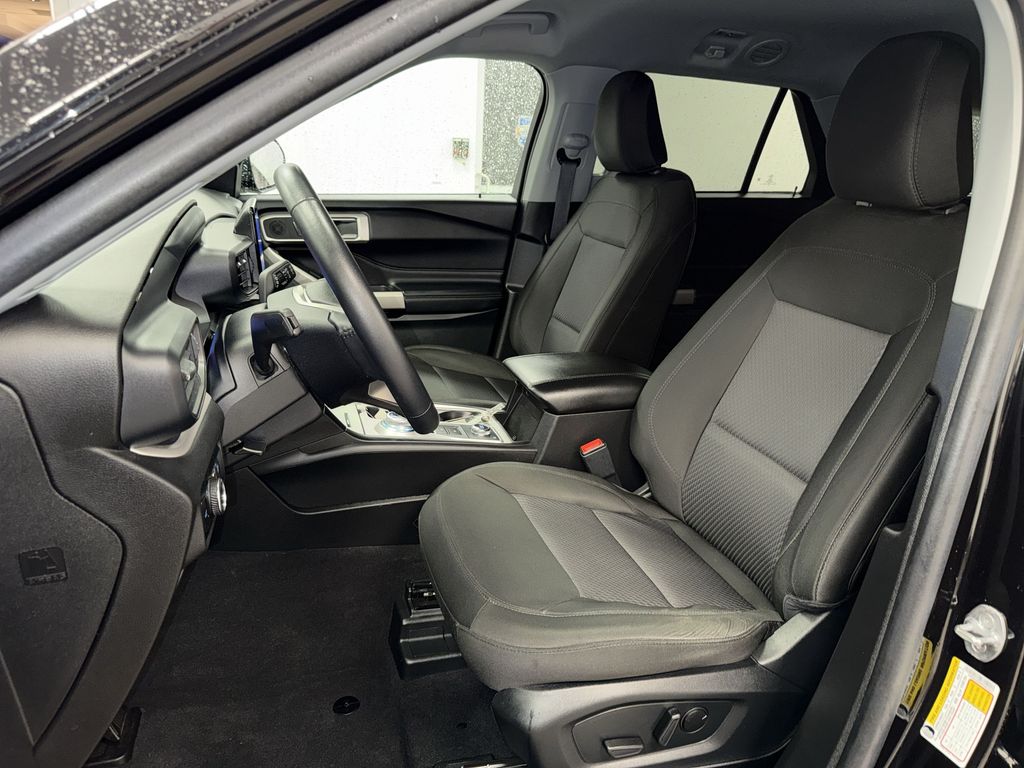 Thumbnail: 2023 Ford Explorer - 9