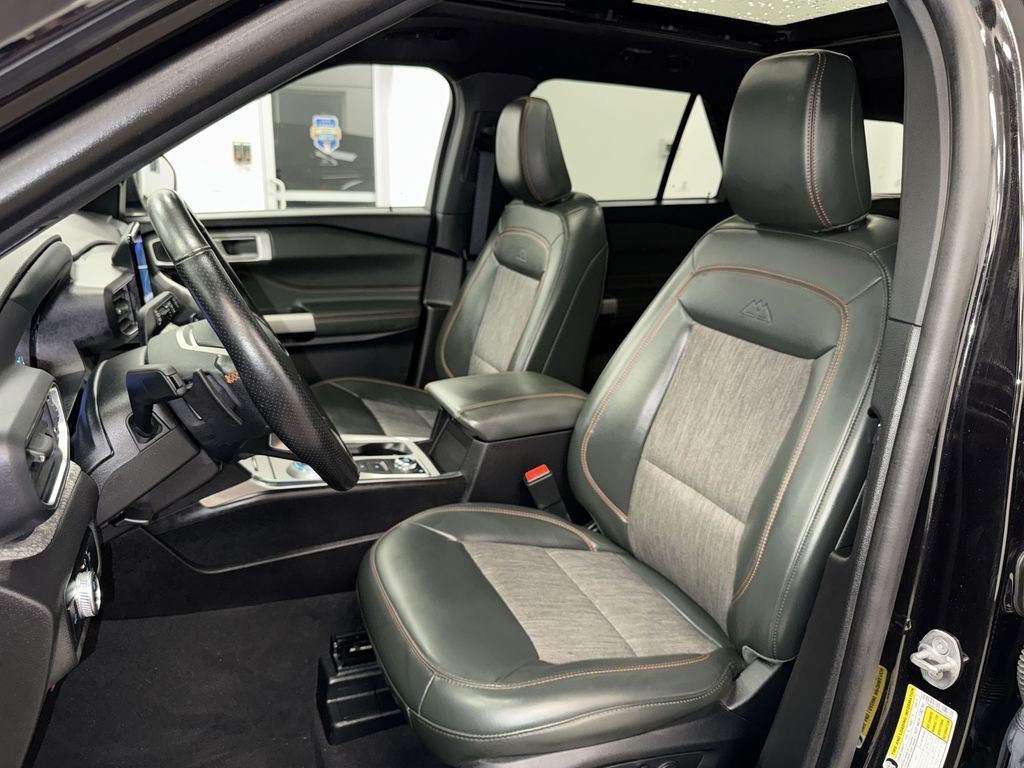 Thumbnail: 2022 Ford Explorer - 11