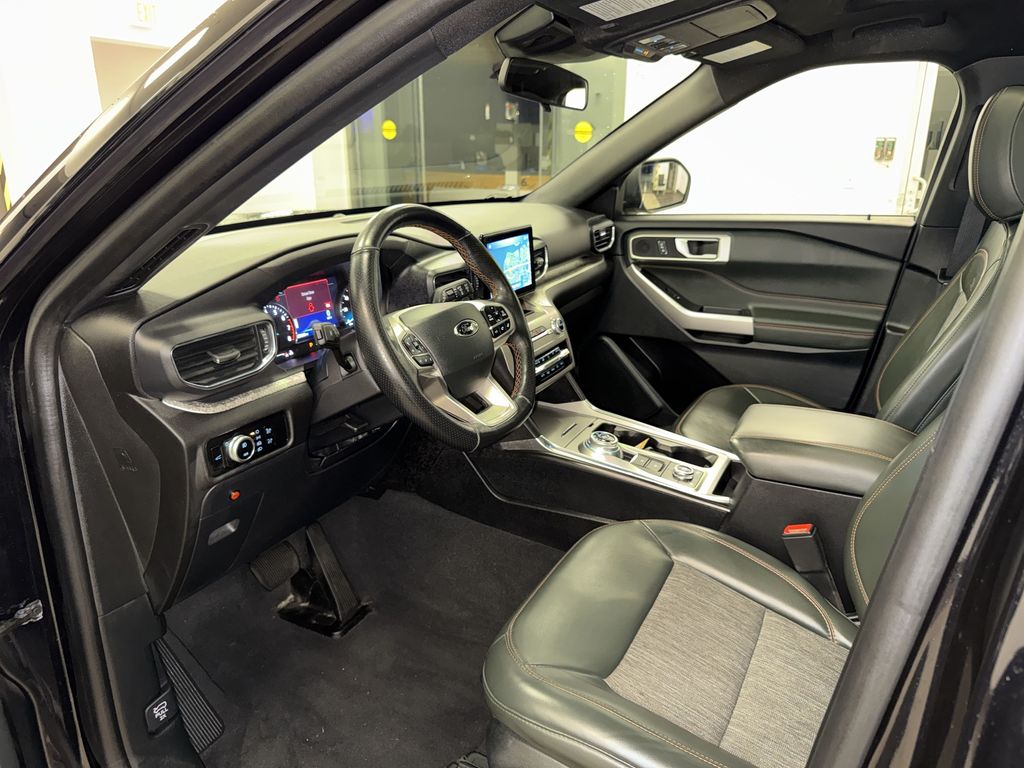 Thumbnail: 2022 Ford Explorer - 10