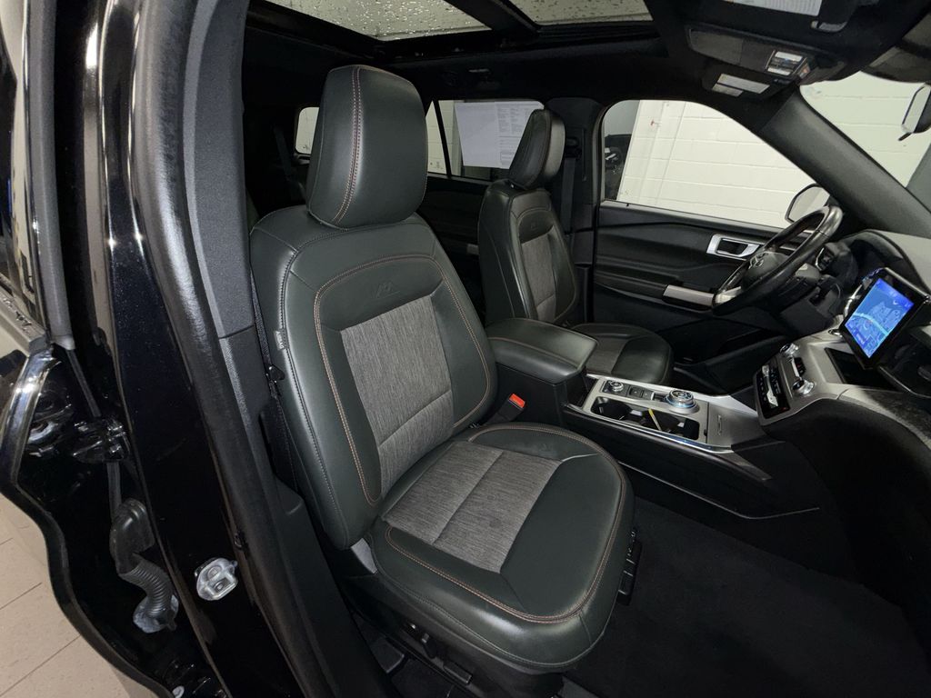 Thumbnail: 2022 Ford Explorer - 12