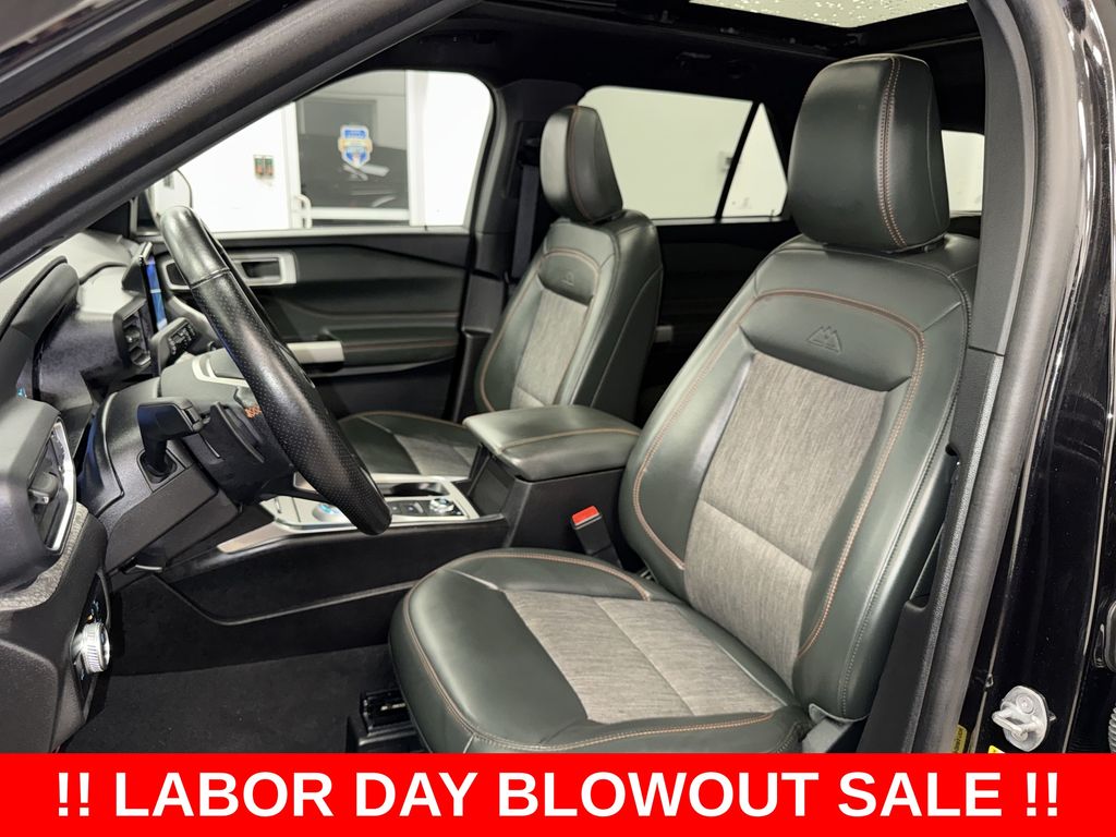 Thumbnail: 2022 Ford Explorer - 8