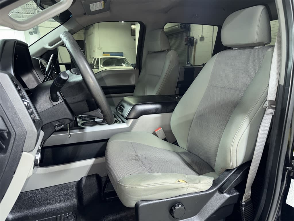 Thumbnail: 2019 Ford F-350 - 10