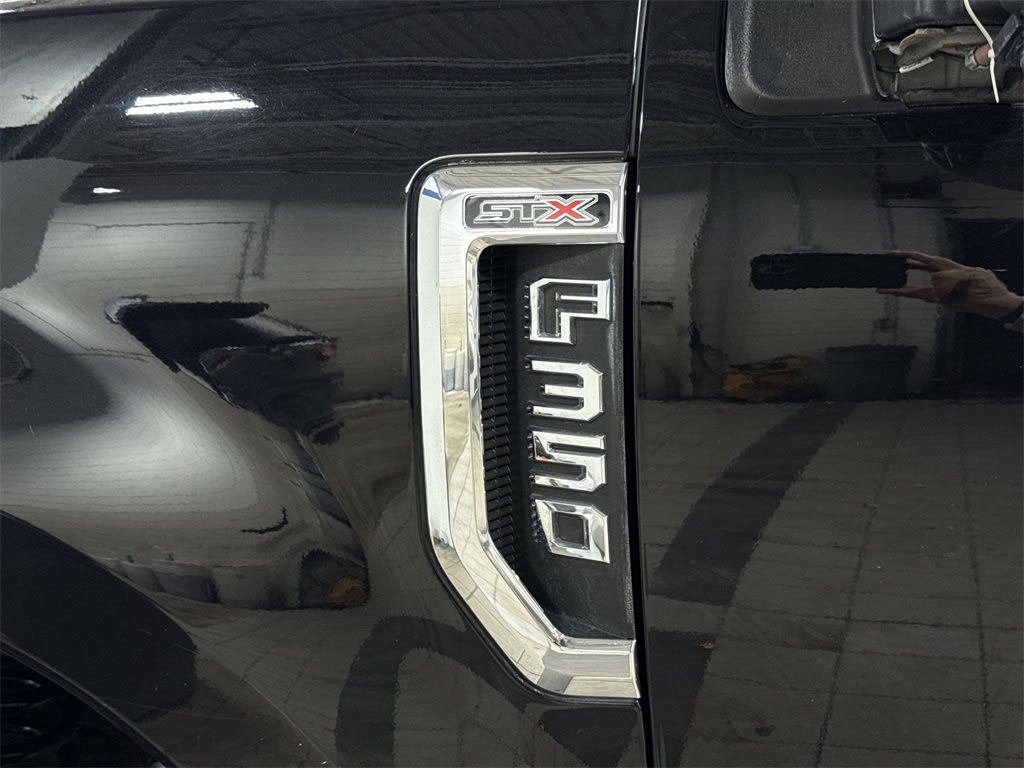 Thumbnail: 2019 Ford F-350 - 13