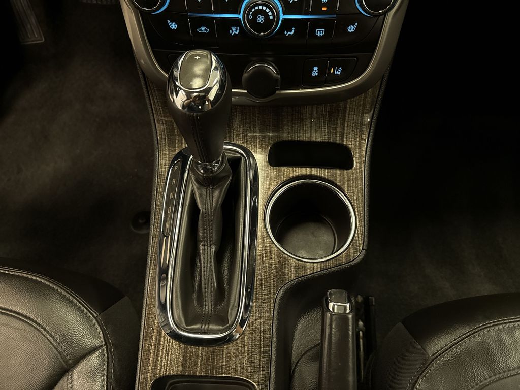 Thumbnail: 2015 Chevrolet Malibu - 12