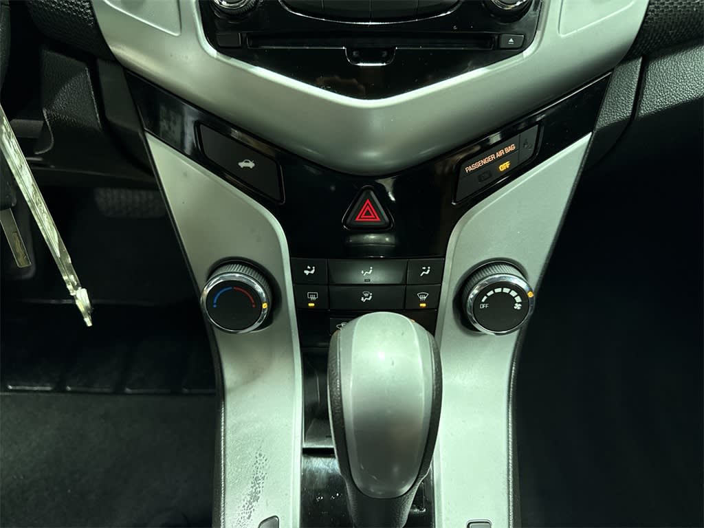 Thumbnail: 2016 Chevrolet Cruze - 12