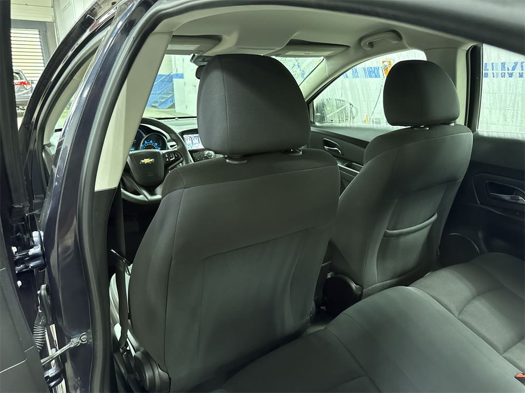 Thumbnail: 2016 Chevrolet Cruze - 27