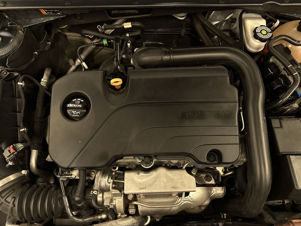 Thumbnail: 2019 Chevrolet Malibu - 7