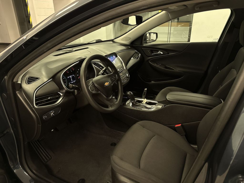 Thumbnail: 2019 Chevrolet Malibu - 30