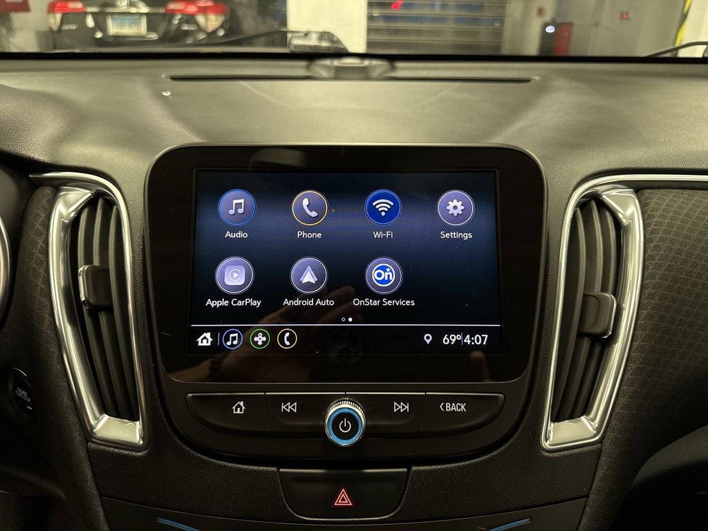 Thumbnail: 2019 Chevrolet Malibu - 11