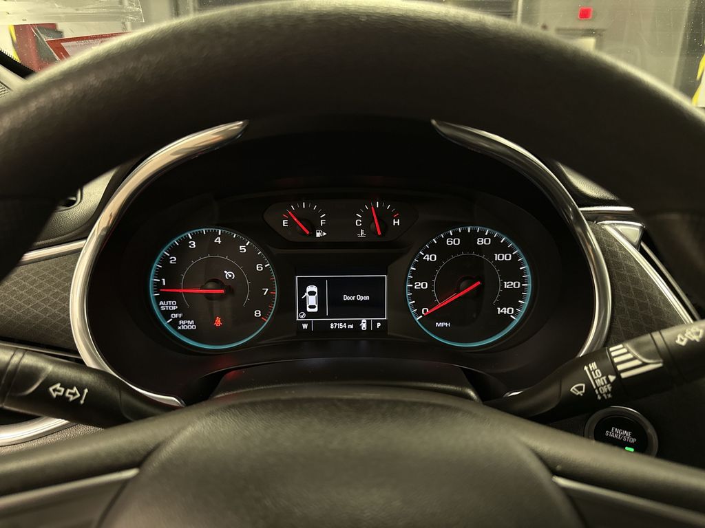 Thumbnail: 2019 Chevrolet Malibu - 32