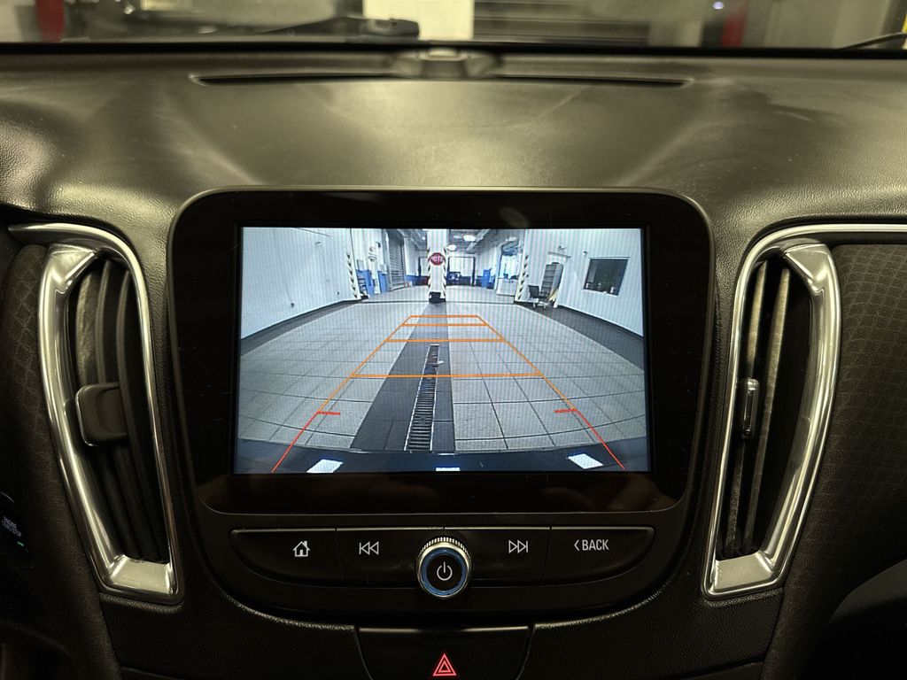Thumbnail: 2016 Chevrolet Malibu - 26