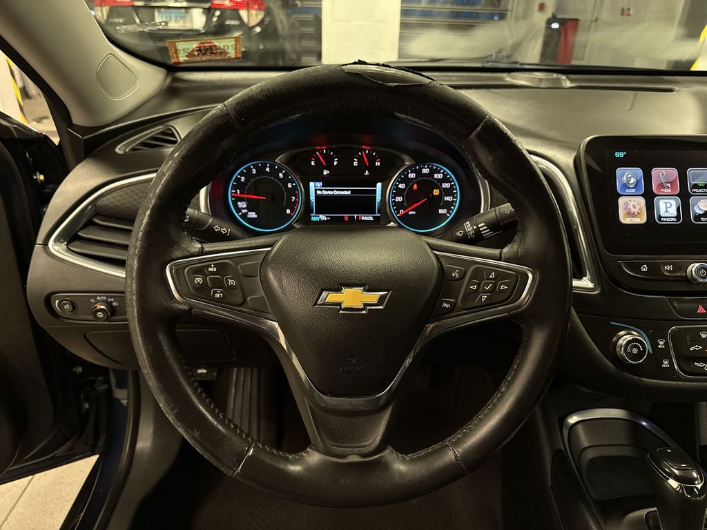Thumbnail: 2016 Chevrolet Malibu - 2