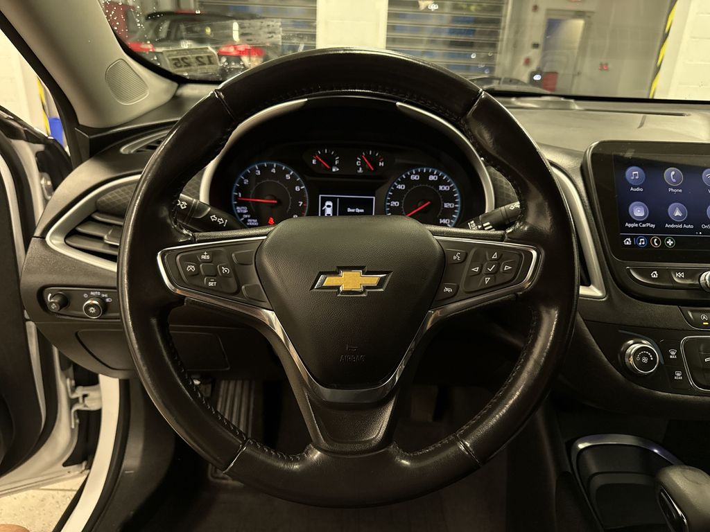 Thumbnail: 2021 Chevrolet Malibu - 2