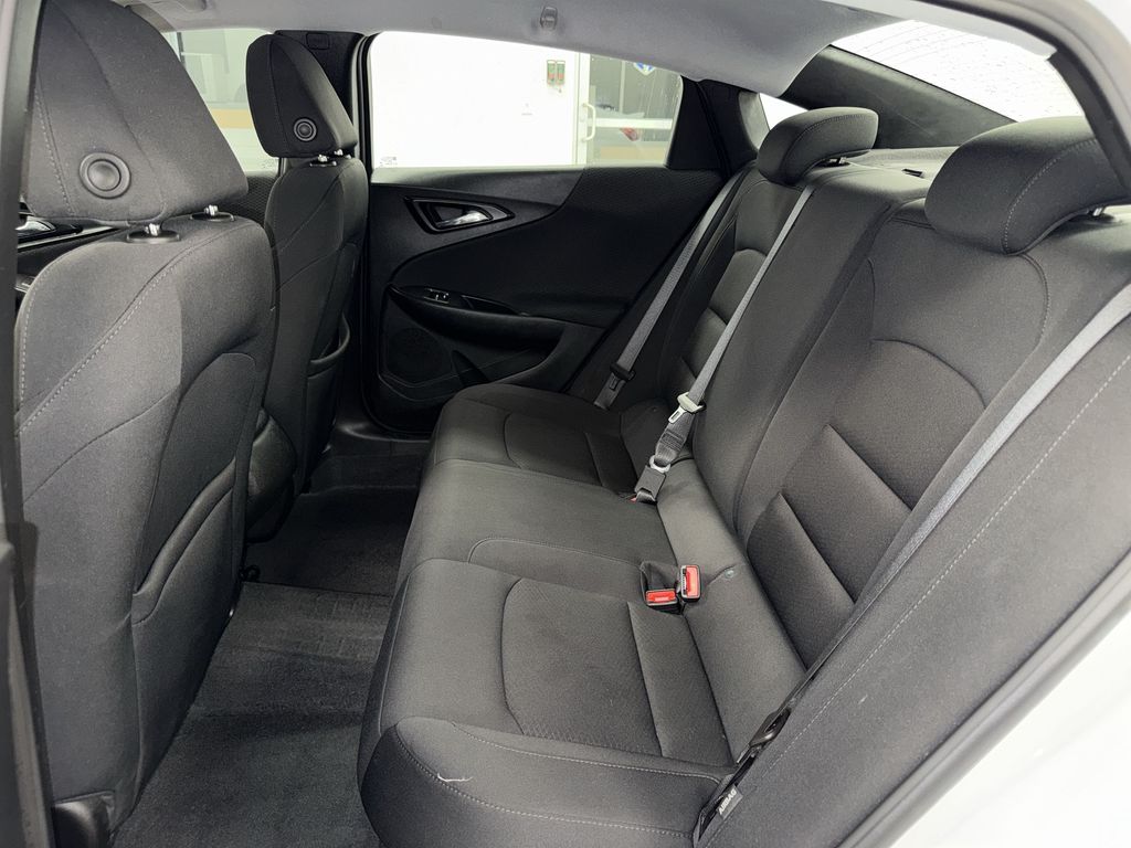 Thumbnail: 2021 Chevrolet Malibu - 12
