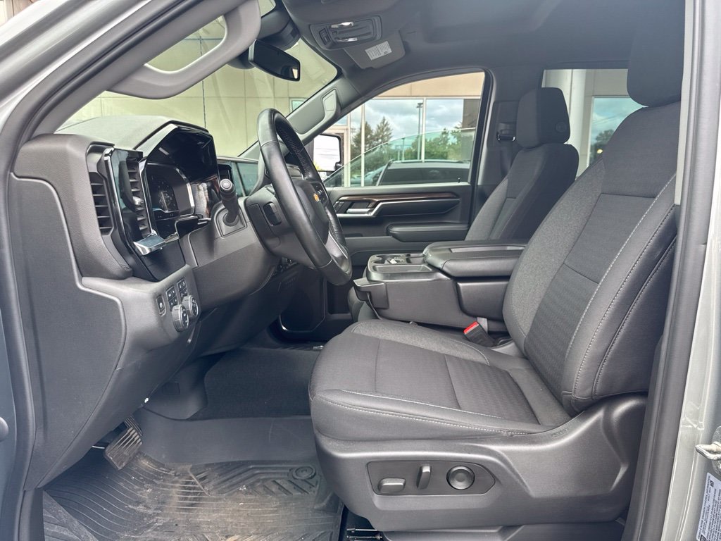 Thumbnail: 2024 Chevrolet Silverado 3500 - 7