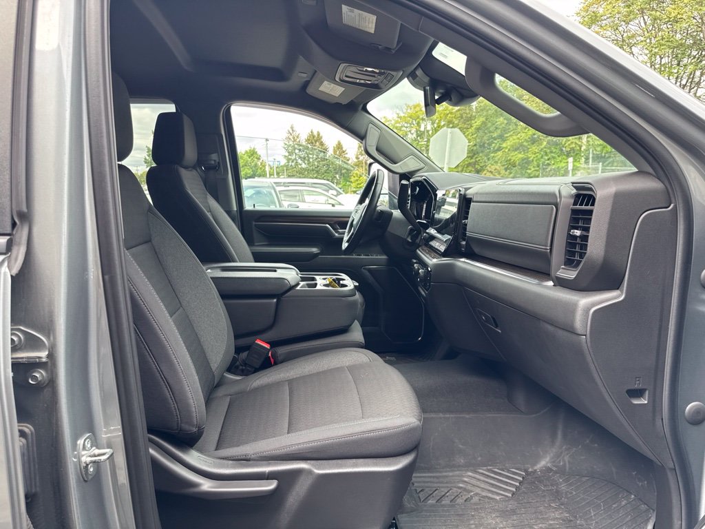 Thumbnail: 2024 Chevrolet Silverado 3500 - 8