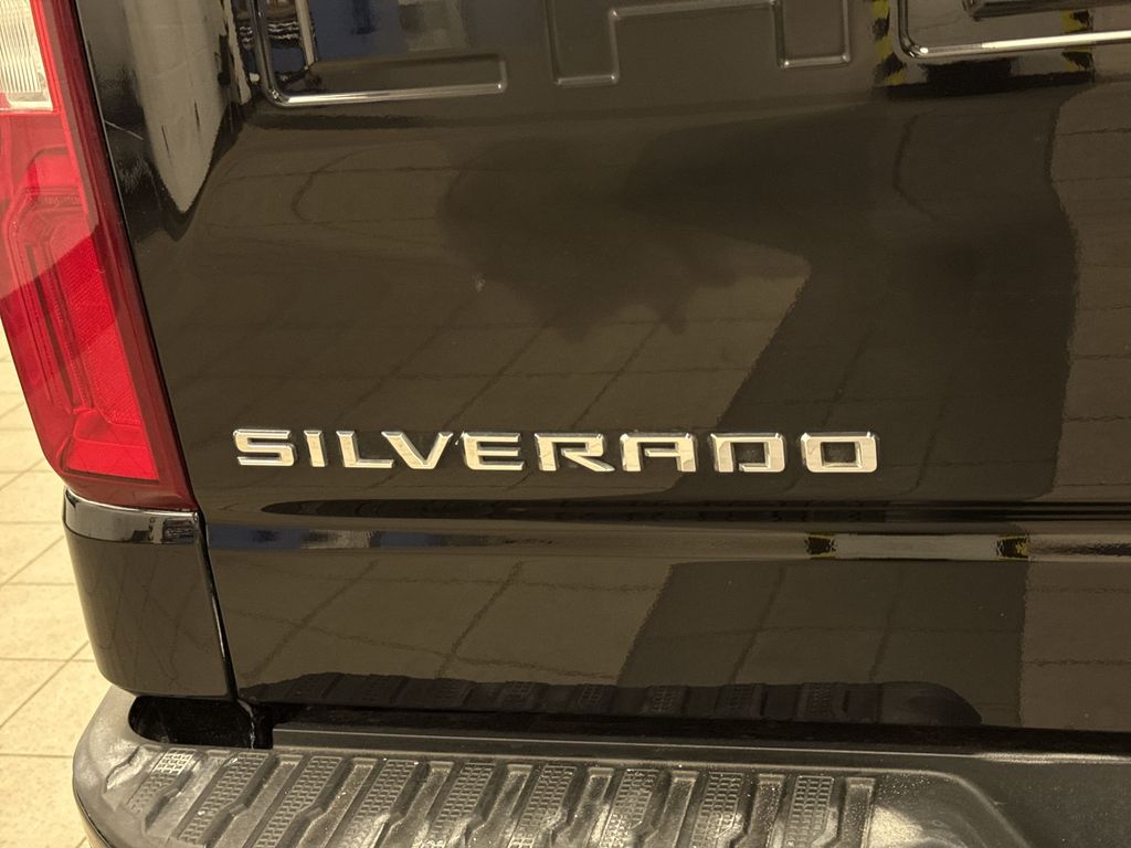 Thumbnail: 2022 Chevrolet Silverado 1500 - 26