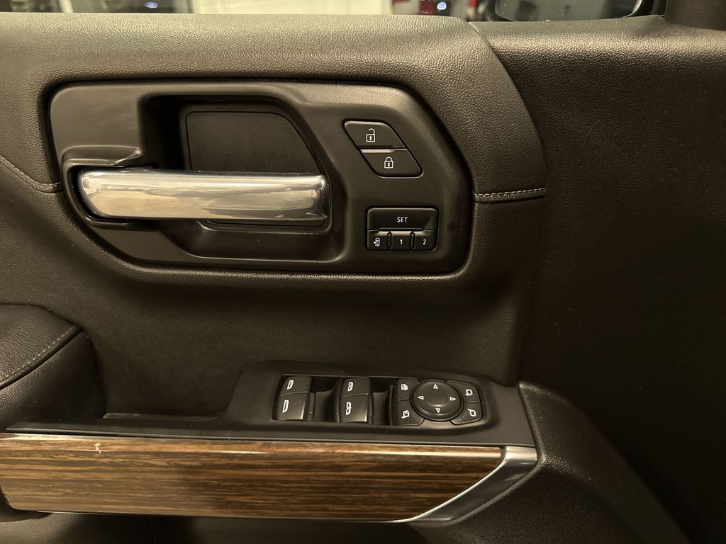 Thumbnail: 2022 Chevrolet Silverado 1500 - 23