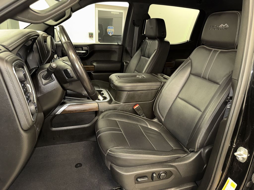 Thumbnail: 2022 Chevrolet Silverado 1500 - 8
