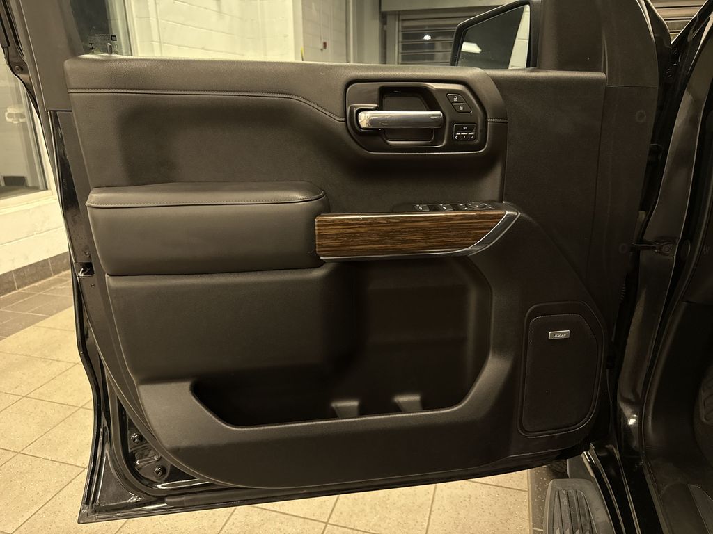 Thumbnail: 2022 Chevrolet Silverado 1500 - 30