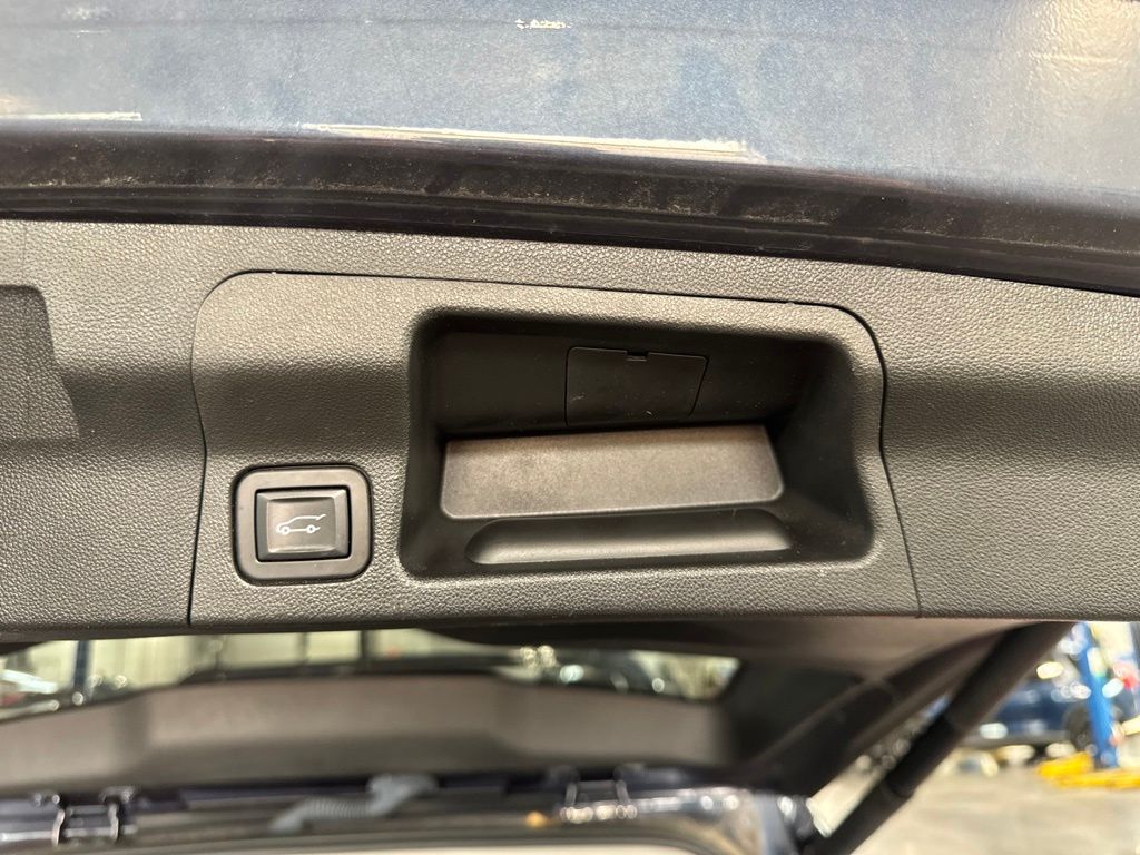 Thumbnail: 2019 GMC Acadia - 23