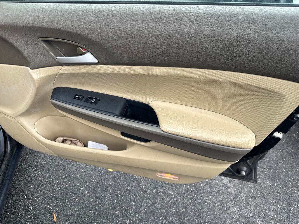 Thumbnail: 2009 Honda Accord - 13