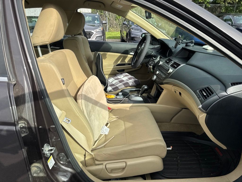 Thumbnail: 2012 Honda Accord - 9