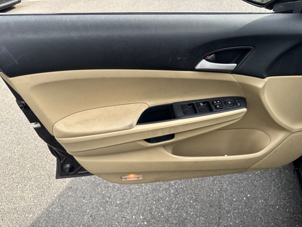 Thumbnail: 2012 Honda Accord - 15