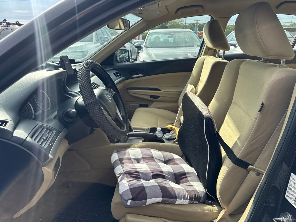 Thumbnail: 2012 Honda Accord - 8