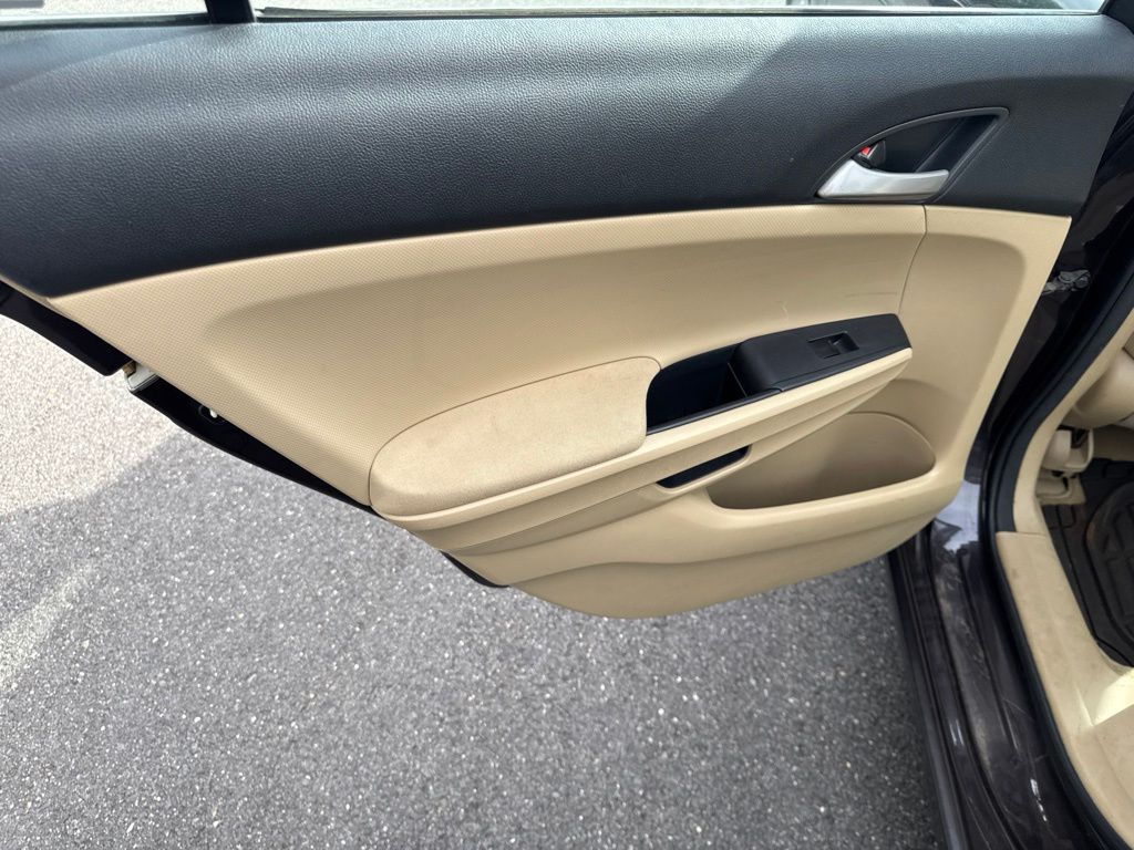 Thumbnail: 2012 Honda Accord - 18