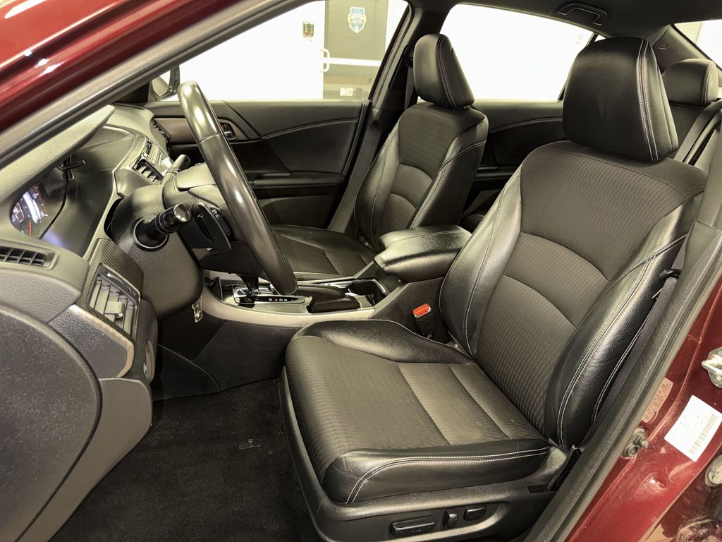Thumbnail: 2017 Honda Accord - 7
