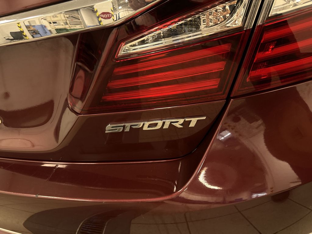 Thumbnail: 2017 Honda Accord - 26