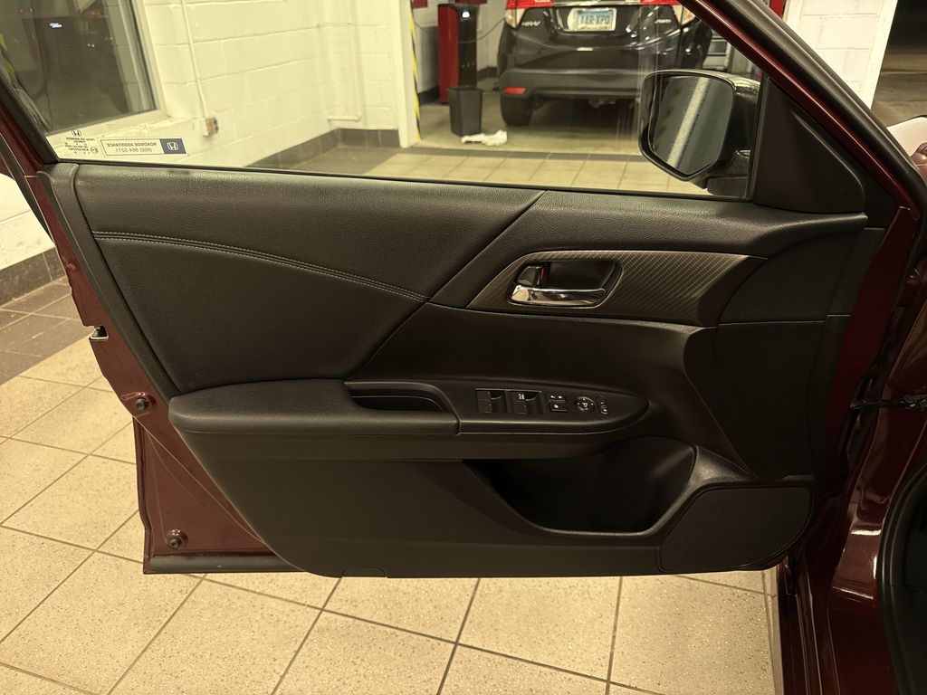 Thumbnail: 2017 Honda Accord - 29
