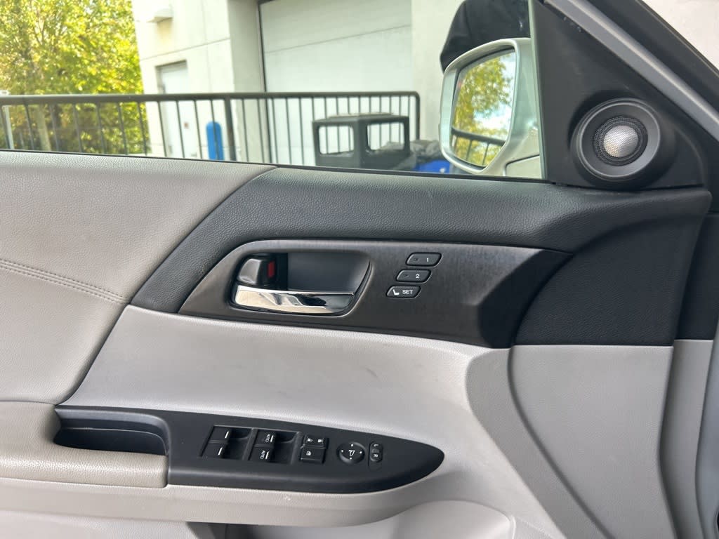 Thumbnail: 2013 Honda Accord - 29