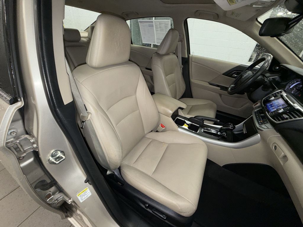 Thumbnail: 2014 Honda Accord - 10