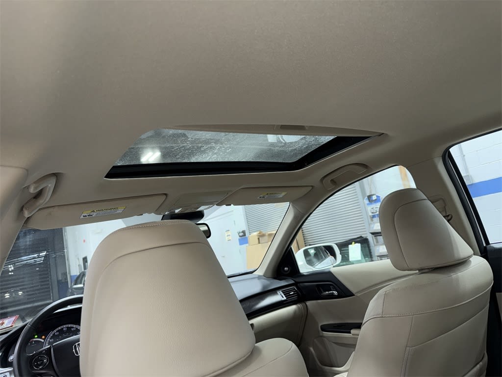 Thumbnail: 2015 Honda Accord - 27