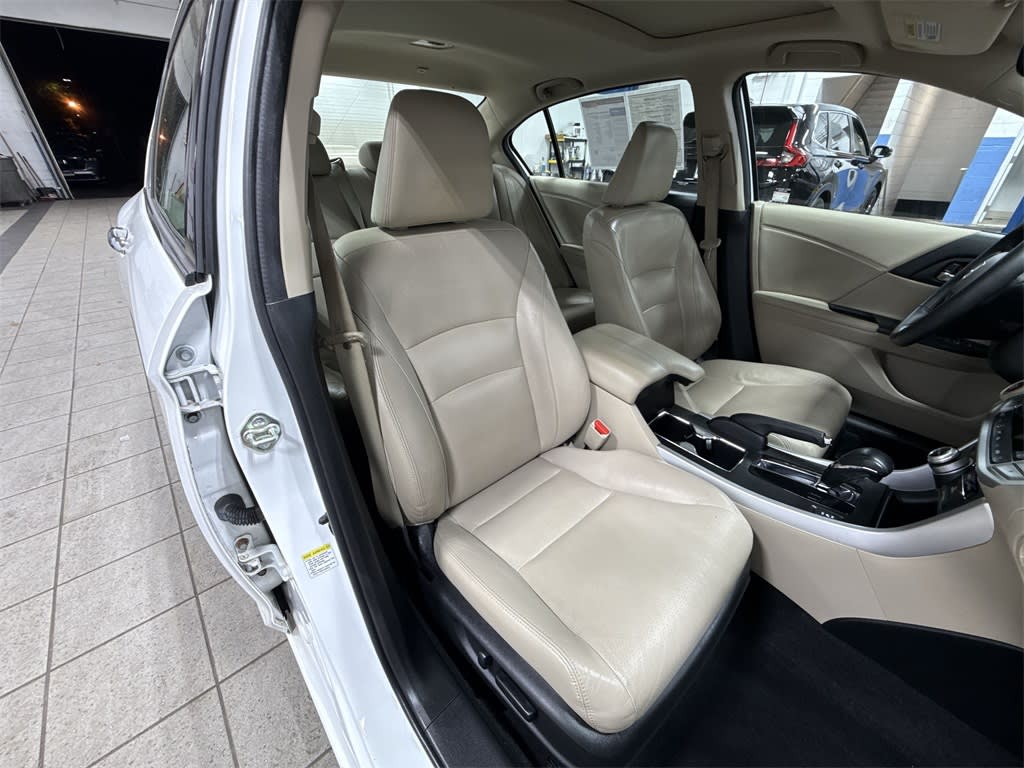 Thumbnail: 2015 Honda Accord - 10